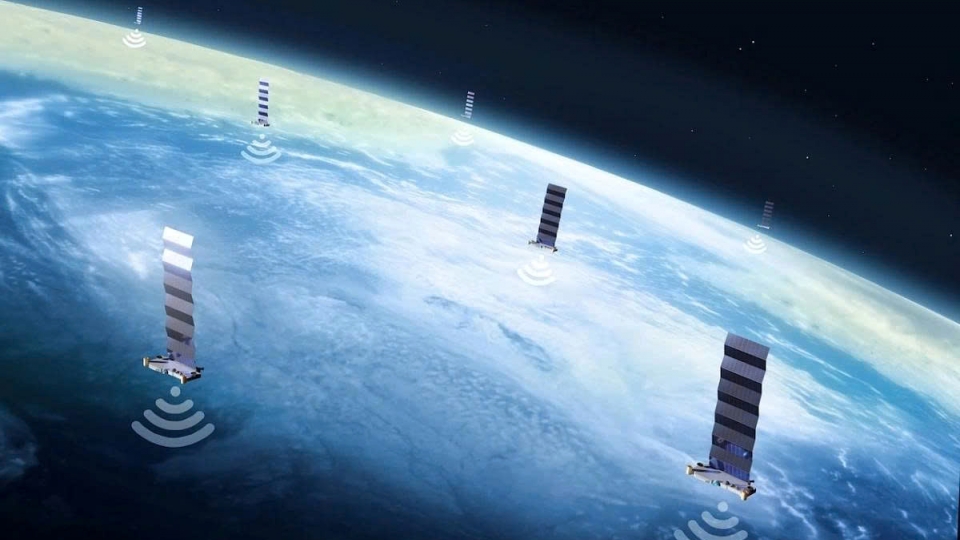 Internet users will hace the chance to experience Starlink services provided by SpaceX in Vietnam.jpg