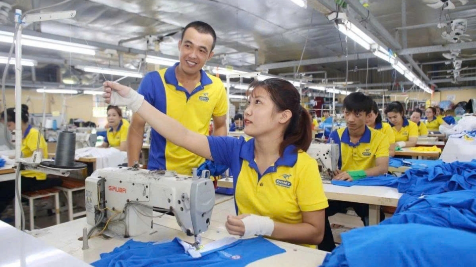 Many garment makers are struggling to get the lion's share in the domestic market.jpg