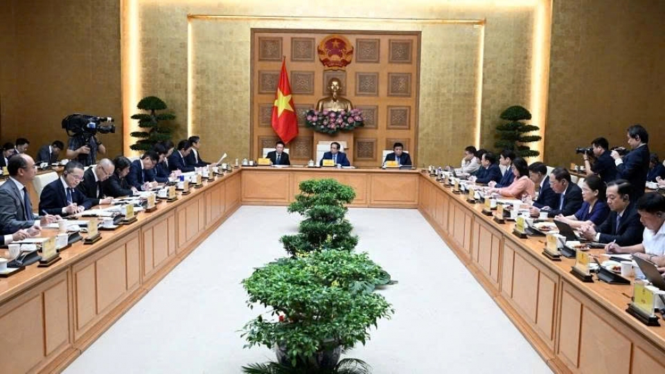 PM urges prompt resolution of obstales to Japanese invested projects.jpg