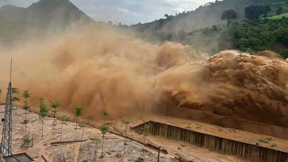 Dien Bien flashfloods leave 11 dead or missing, isolate dozens of villages