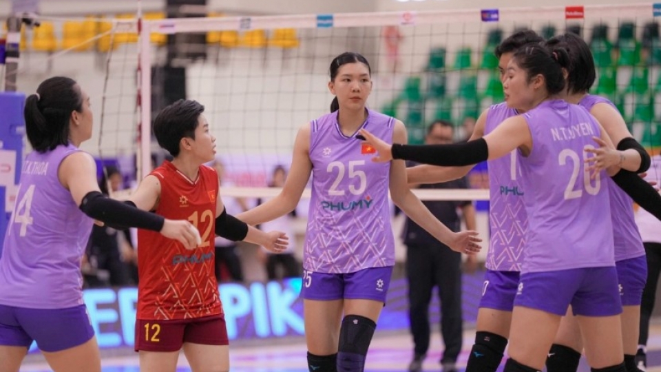 Women’s volleyballers earn VND1.2 billion bonus from SEA V.League title