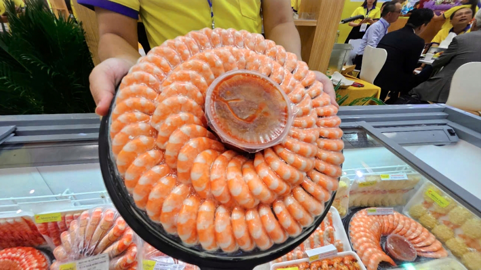 The seafood industry has enhanced deep processing capacity to create high added values for export items.jpg