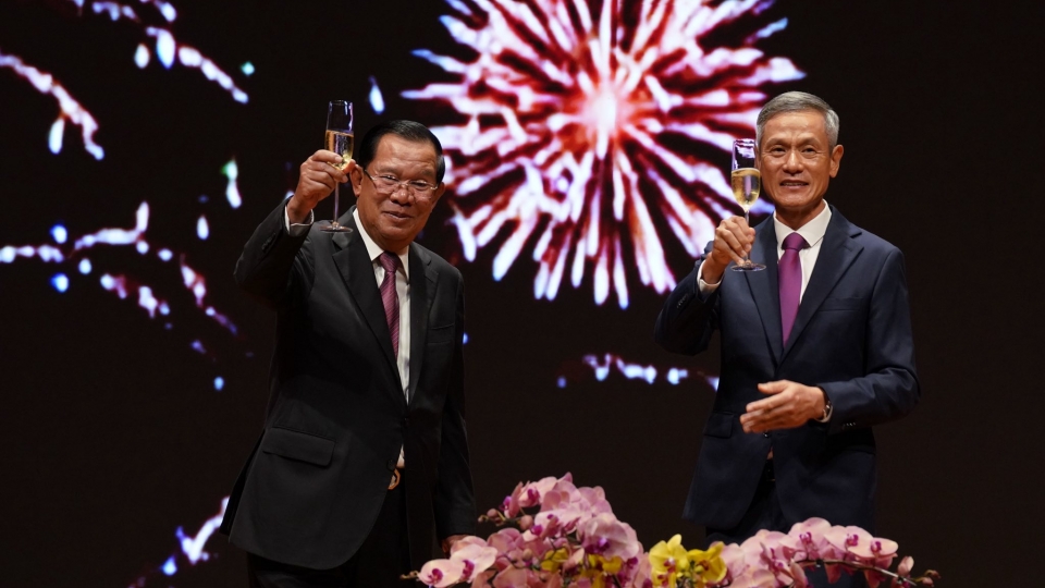 VOV Chu tich Hun Sen và Đại sứ Việt Nam Nguyễn Minh Vũ tại buổi lễ_0.jpg