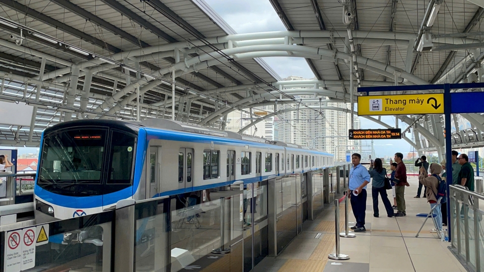 Việc này nhằm khuyến khích người dân sử dụng metro.jpg
