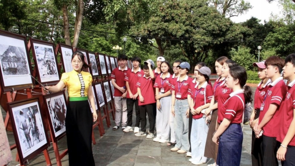 ‘Autumn of Independence’ exhibition celebrates August Revolution, fosters national pride