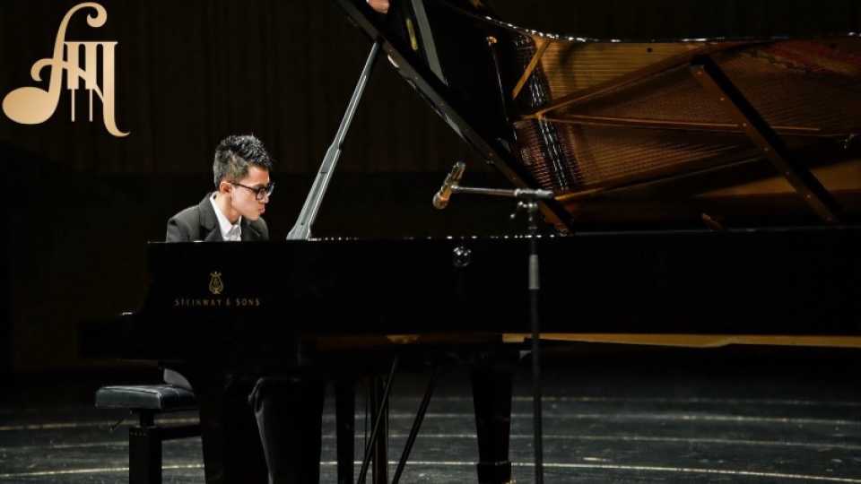 Young Vietnamese pianist wins special prize at QingYin Award 2025