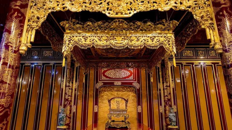 ngai_vua_trieu_nguyen_dat_tai_dien_thai_hoa_la_bao_vat_quoc_gia.jpg