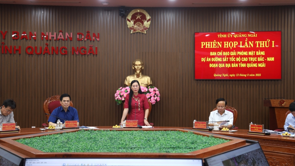 quang_canh_phien_hop_20250813183546.jpg