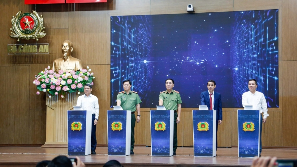 ra_mat_cong_bo_moi.jpg
