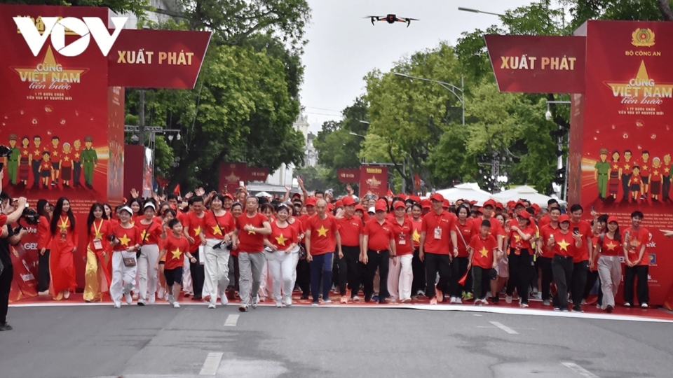 Over one million join nationwide walk marking national anniversaries
