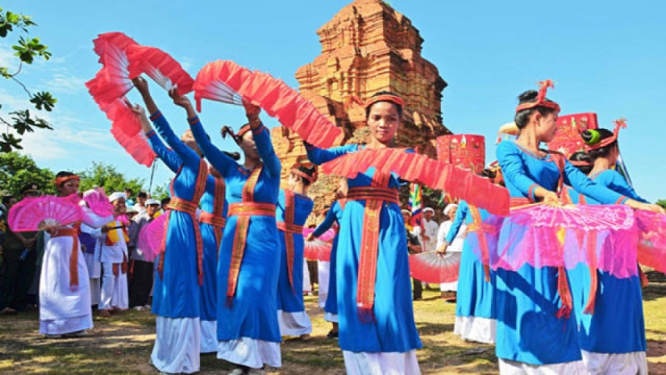 Indian writer deeply impressed by Vietnam's vibrant Cham culture