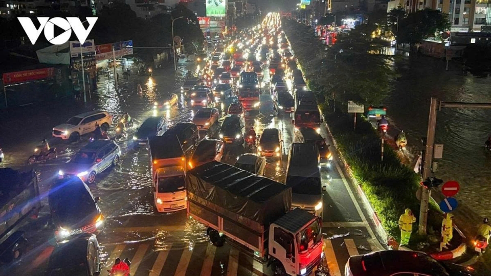 Hanoi traffic paralysed by flooding as typhoon Bualoi brings torrential rain