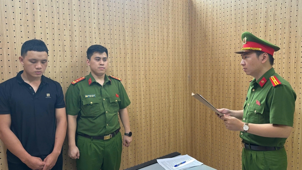 Cơ quan Cảnh sát điều tra (PC02) tống đạt khởi tố các bị can 1.jpg