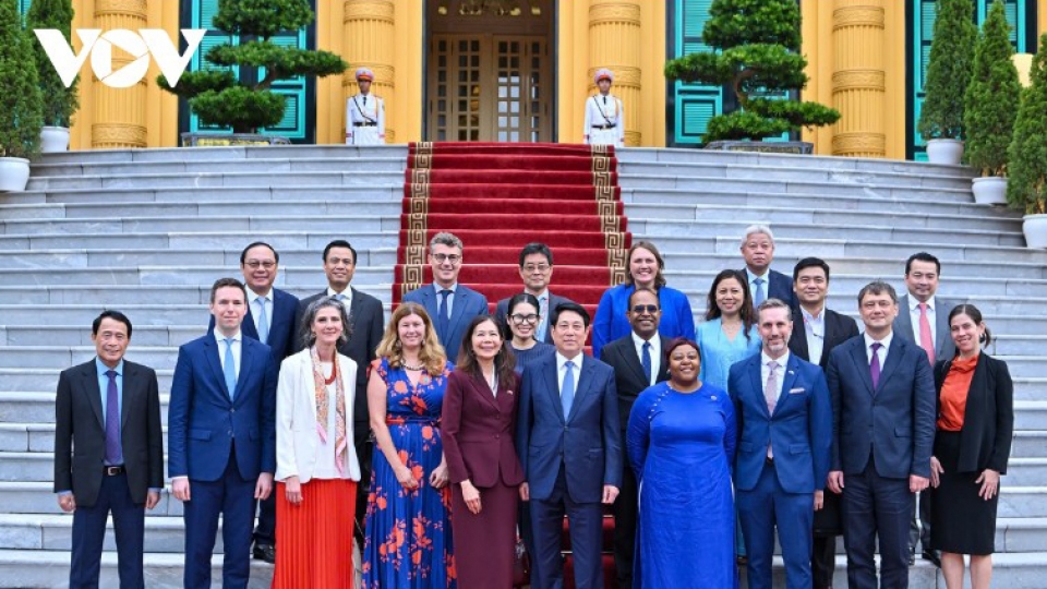 President Luong Cuong with the UN Resident Coordinator and heads of UN agencies in Vietnam pict1.jpg