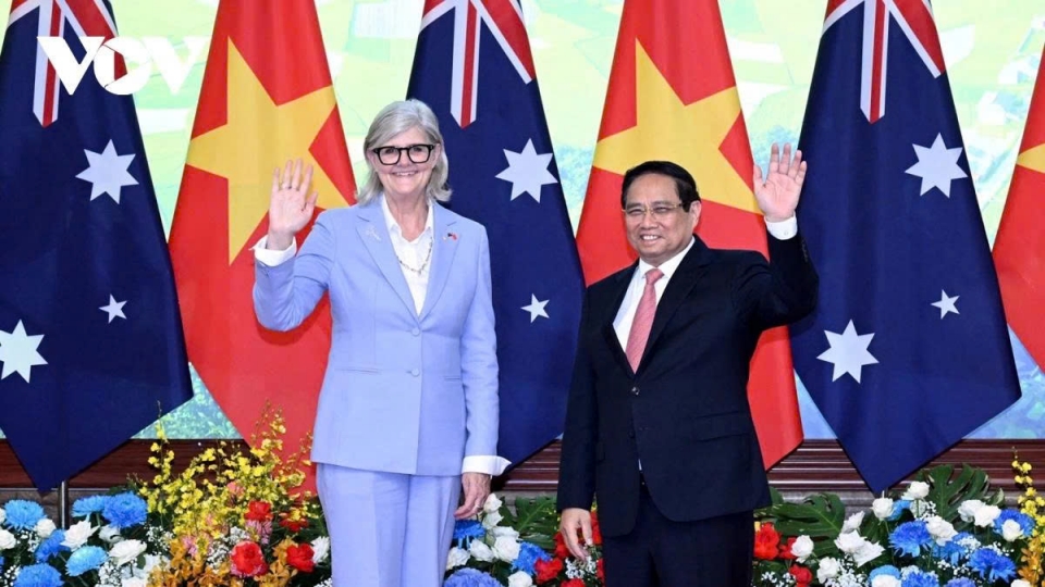Prime Minister Pham Minh Chinh and Governor-General Sam Mostyn.jpg