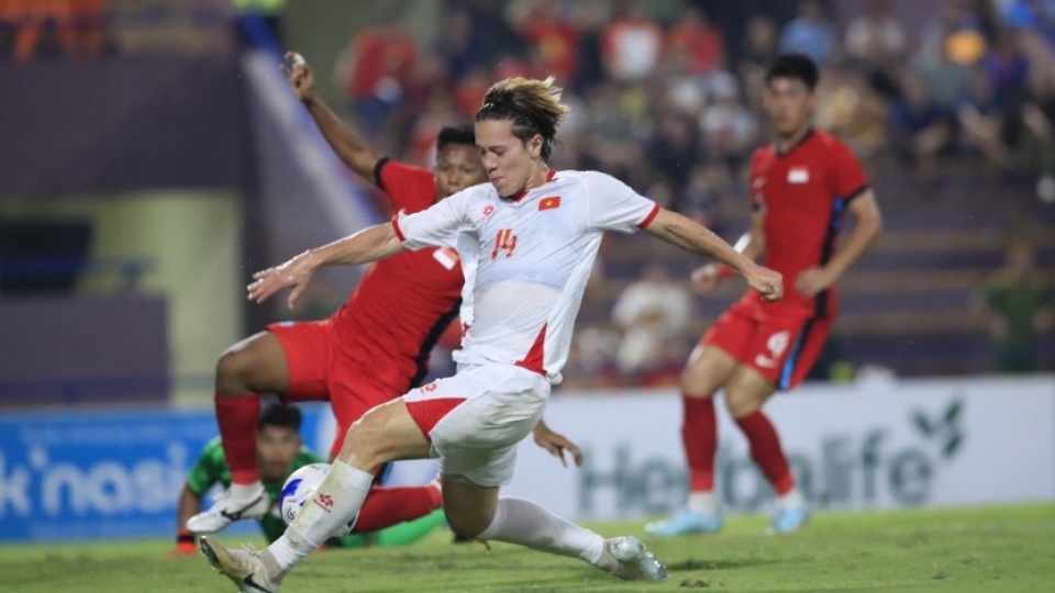 U23 Vietnam defeat Singapore 1-0 to top Group C in AFC U-23 Asian Cup qualifiers
