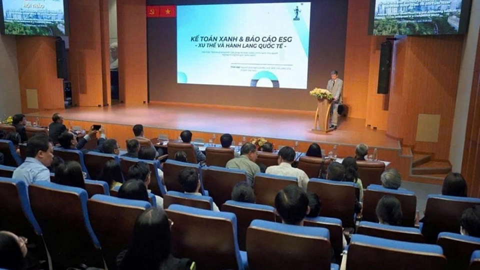 Vietnam Association of Accountants and Auditors holds a national workshop in Ho Chi Minh City.jpg