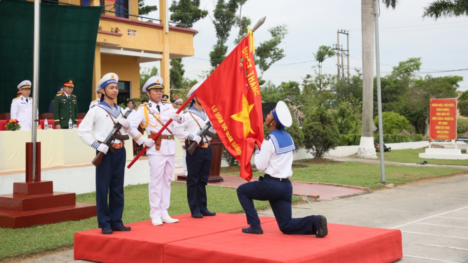 hai quan huong ve dai hoi dang bo quan doi.jpg