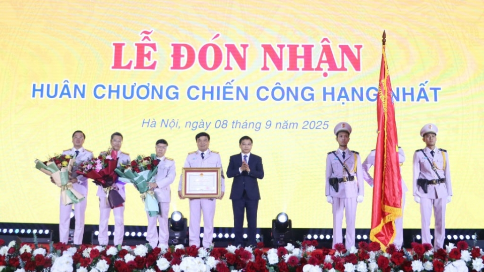 hai-quan-don-nhan-huan-chuong.jpg