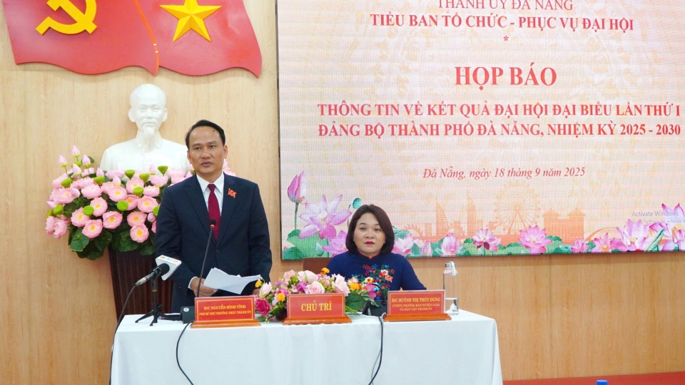 ong_nguyen_dinh_vinh_pho_bi_thu_thuong_truc_thanh_uy_da_nang_thong_tin_ve_ket_qua_dai_hoi_dang_bo_thanh_pho_da_nang_nhiem_ky_2025-2030.jpg
