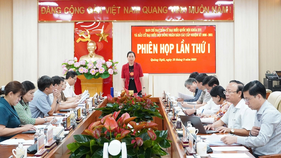 quang_canh_phien_hop.jpg