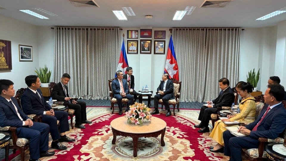 vov_quang_canh_buoi_tiep.jpg