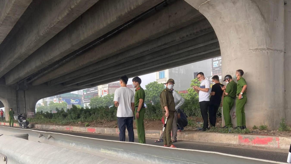 Phát hiện thi thể dưới gầm đường Vành đai 3, Hà Nội