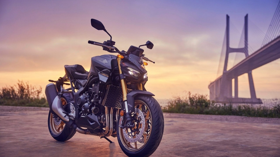 497823_25ym_honda_cb1000_hornet-1600x1067.jpg