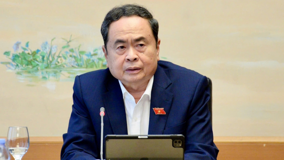 Chủ tịch Quốc hội Trần Thanh Mẫn thảo luận Luật Phá sản tại kỳ họp thứ 10.jpg