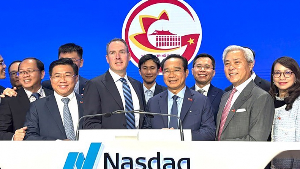 HCM City leaders seek Nasdaq 1.jpg