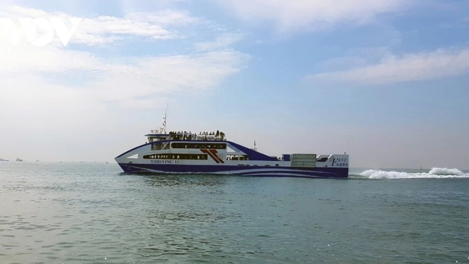 Hiện nay kết nối duy nhất giữa Cần Giờ và Bà Rịa- Vũng Tàu là phà biển.jpg