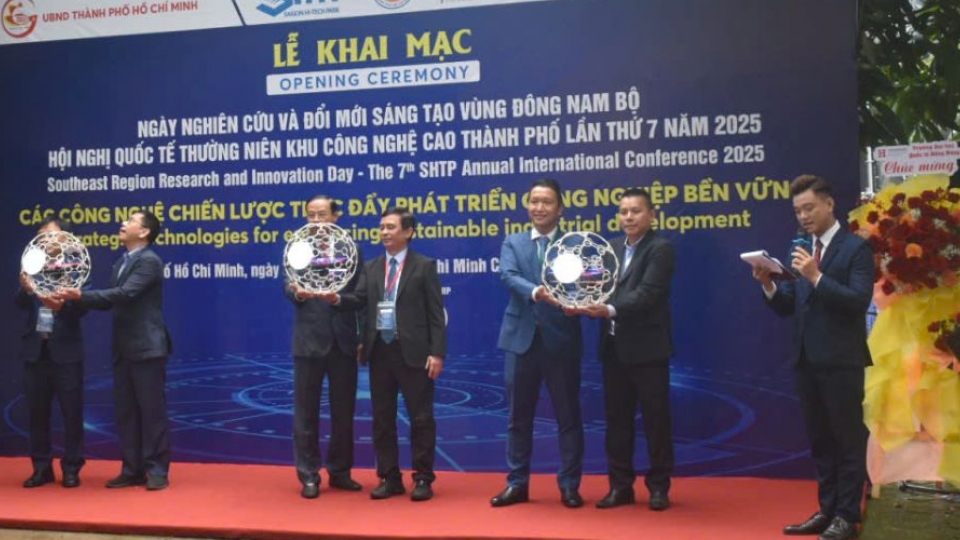 Nghi thức khai mạc hội nghị.png