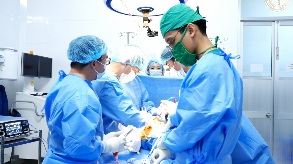 VOV - Hội nghị tổ chức lớp đào tạo liên tục (CME) vào ngày 24.10, bao gồm 3 phẫu thuật chuyên sâu trực tiếp.JPG