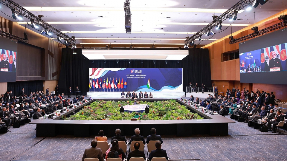 Vietnamese Prime Minister Pham Minh Chinh attends the ASEAN-India Summit in Kuala Lumpur, Malaysia, on October 26 1.jpg