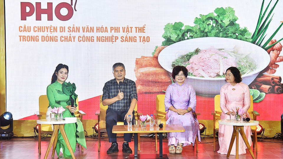 ava_pho.jpg