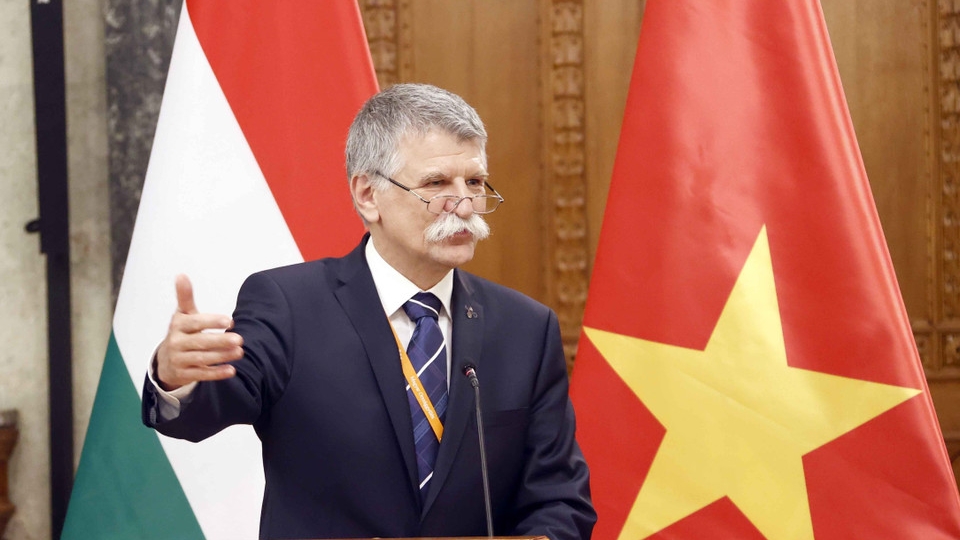 chu tich quoc hoi hungary.jpg