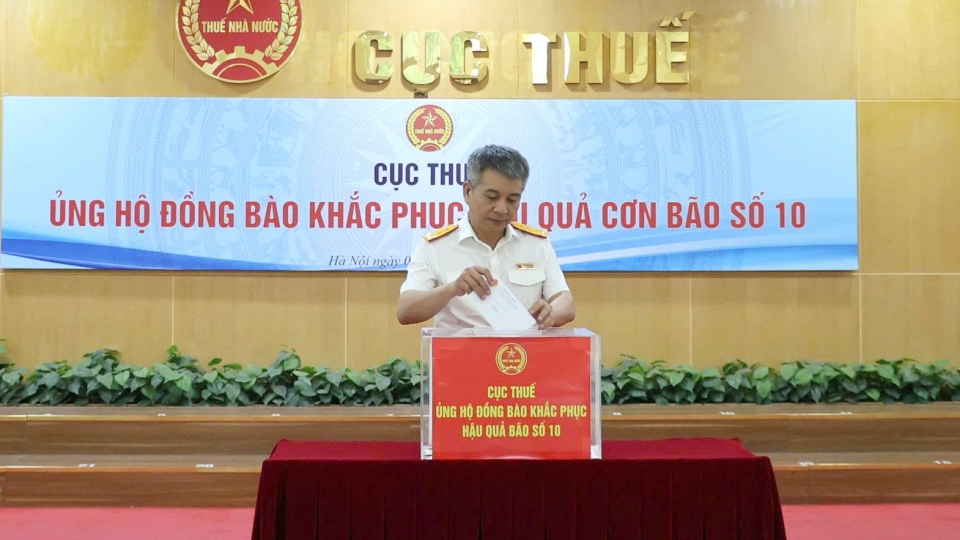 cuc truong thue ung ho dong bao lu lut.jpg