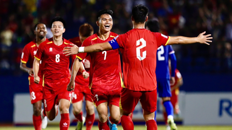 Chân sút số 1 ĐT Việt Nam báo tin vui, HLV Kim Sang Sik thở phào trước ngày phán quyết VL Asian Cup