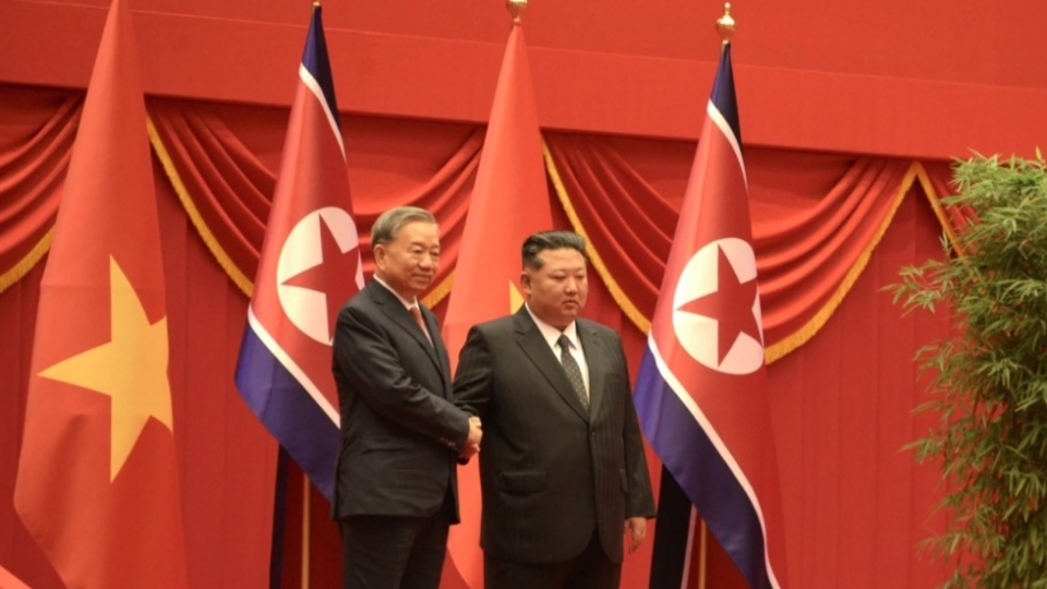State welcome ceremony for Party General Secretary To Lam in Pyongyang