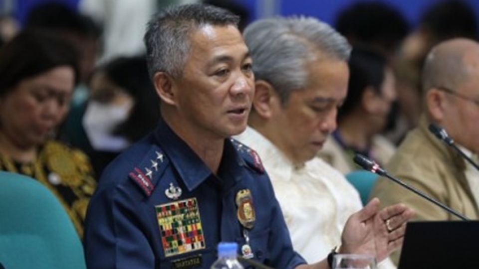 quyen_tong_cuc_truong_canh_sat_quoc_gia_philippines_trung_tuong_jose_melencio_nartatez_jr._ra_lenh_tang_cuong_tran_ap_nhung_ke_buon_nguoi_va_lua_dao_viec_lam_o_nuoc_ngoai_hom_27-10_anh_pna.jpg