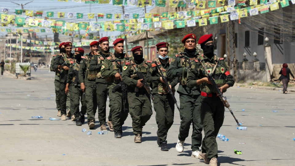 rs-2025-09-17t212104z_271331293_rc2mtgaxcmwl_rtrmadp_3_syria-security-qamishli-protest.jpg