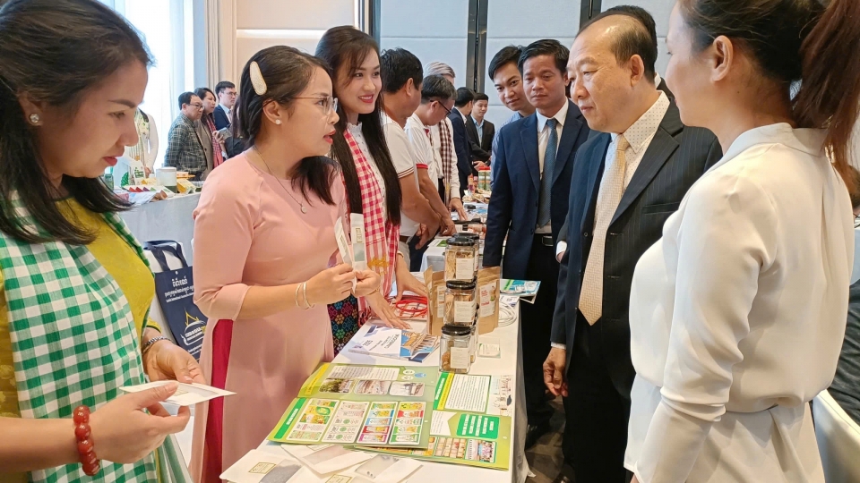 Conference seeks to boost Vietnam – Cambodia cross-border trade