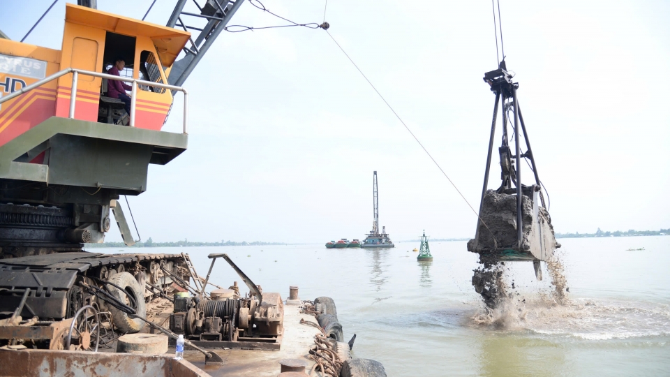 Đồng Tháp cần sớm giải quyết tình trạng các mỏ cát sau khi cấp phép khai thác bị chậm_.jpg