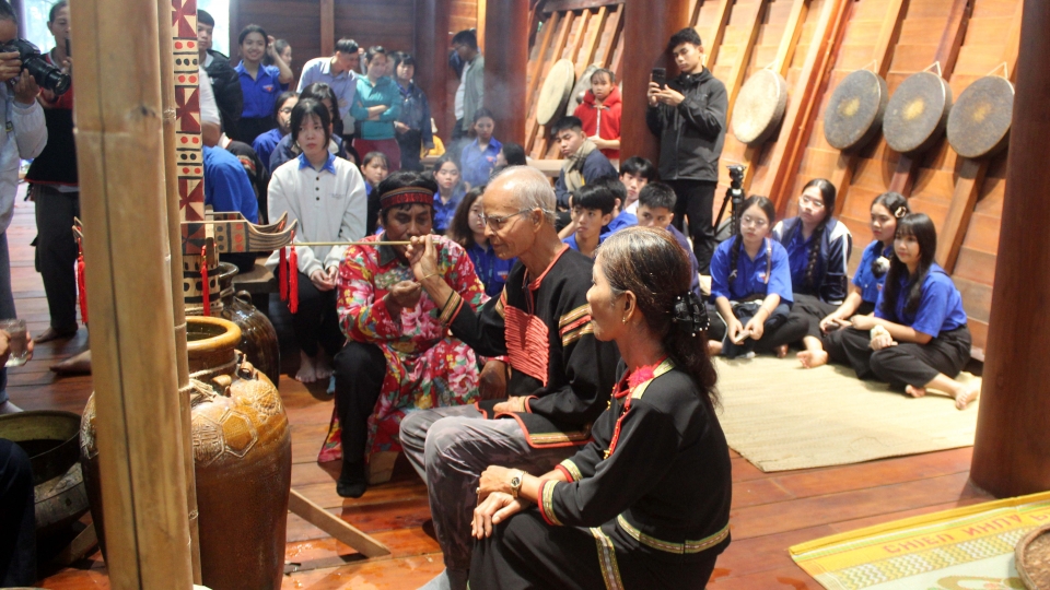 17-11 tai hien 4.jpg