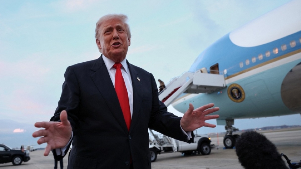 2025_11_09T220717Z_77190716_RC29THAK0MCA_RTRMADP_3_USA_TRUMP.jpg