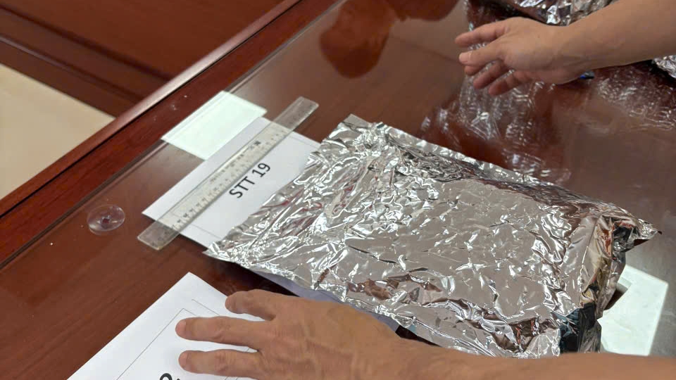 Bí mật ẩn sau nhóm "Cô tiên thơm. Chuyên mùi" xuyên quốc gia