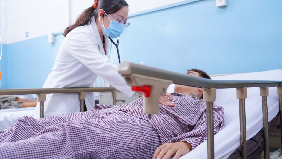 Bệnh nhân được chăm sóc tại BV Nhân dân Gia Định.jpg