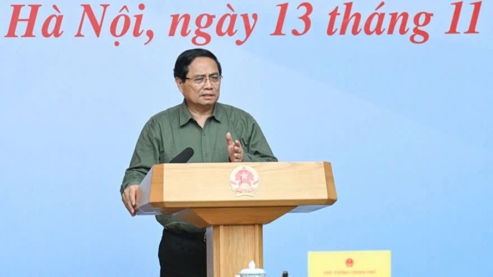 PM calls for joint effort to help disaster-hit residents in central region 1.jpg