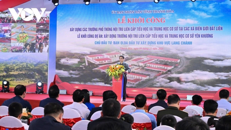 PM launches construction of 72 boarding schools in border communes.jpg