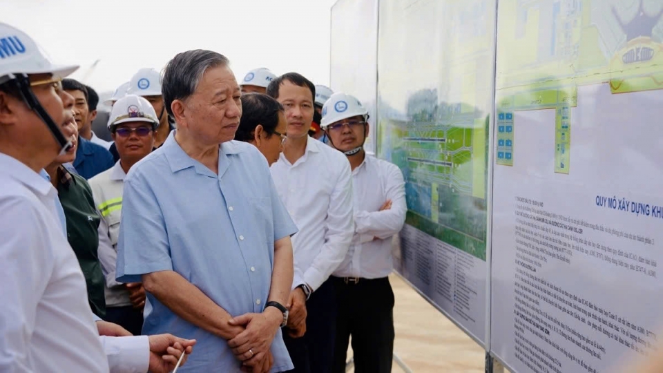 Party chief To Lam inspects Long Thanh International Airport project progress  1.jpg